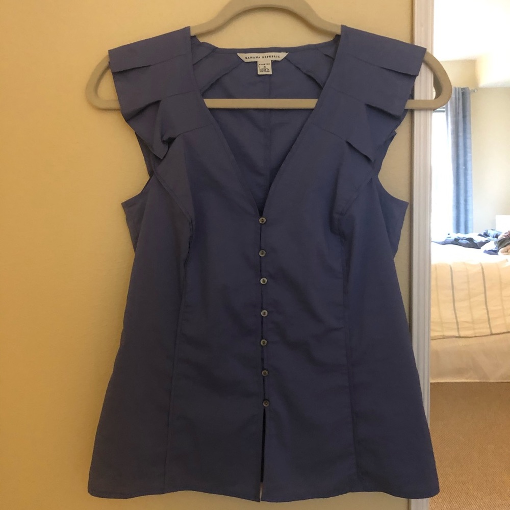 Banana Republic Fitted blouse